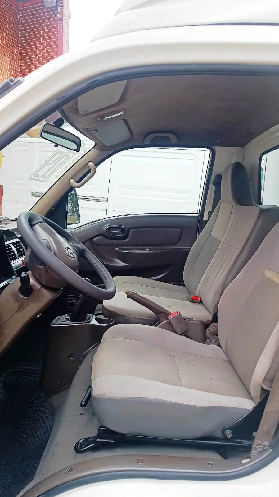 Hyundai HR 2.5 BAU 3,00 X 2,0X 1,80 2.5 Diesel Manual