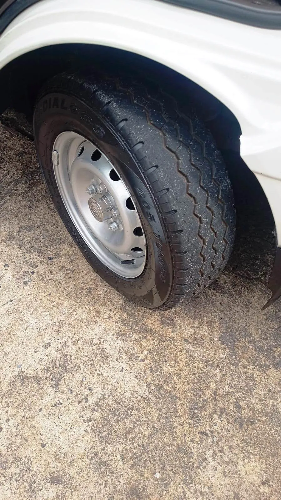 Hyundai HR 2.5 BAU 3,00 X 2,0X 1,80 2.5 Diesel Manual