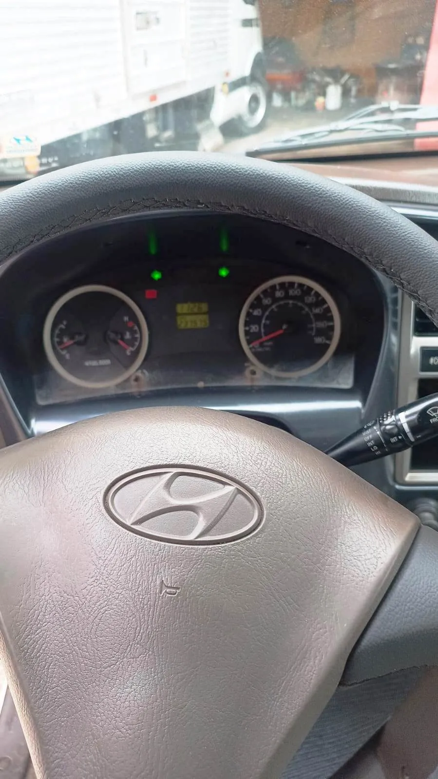 Hyundai HR 2.5 BAU 3,00 X 2,0X 1,80 2.5 Diesel Manual