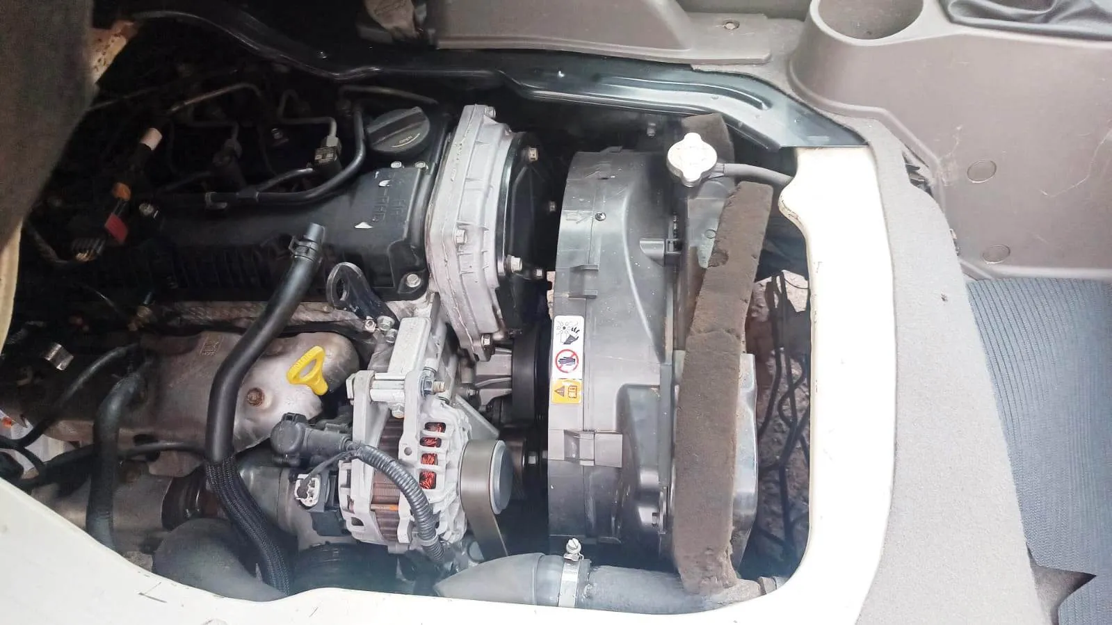 Hyundai HR 2.5 BAU 3,00 X 2,20 X 1,80 2.5 Diesel Manual
