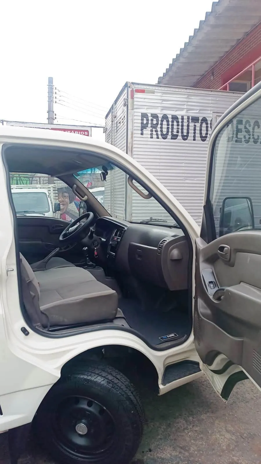 Hyundai HR 2.5 BAU 3,00 X 2,20 X 1,80 2.5 Diesel Manual