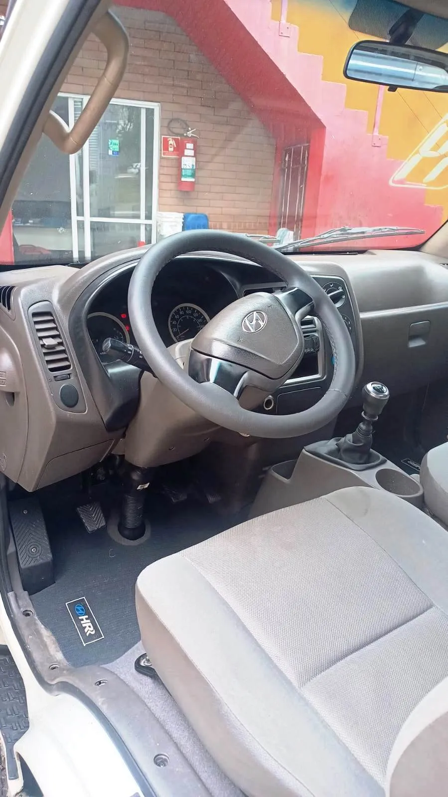 Hyundai HR 2.5 BAU 3,00 X 2,20 X 1,80 2.5 Diesel Manual