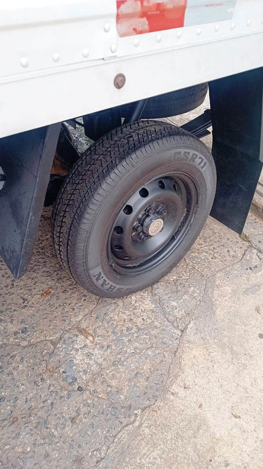 Hyundai HR 2.5 BAU 3,00 X 2,20 X 1,80 2.5 Diesel Manual