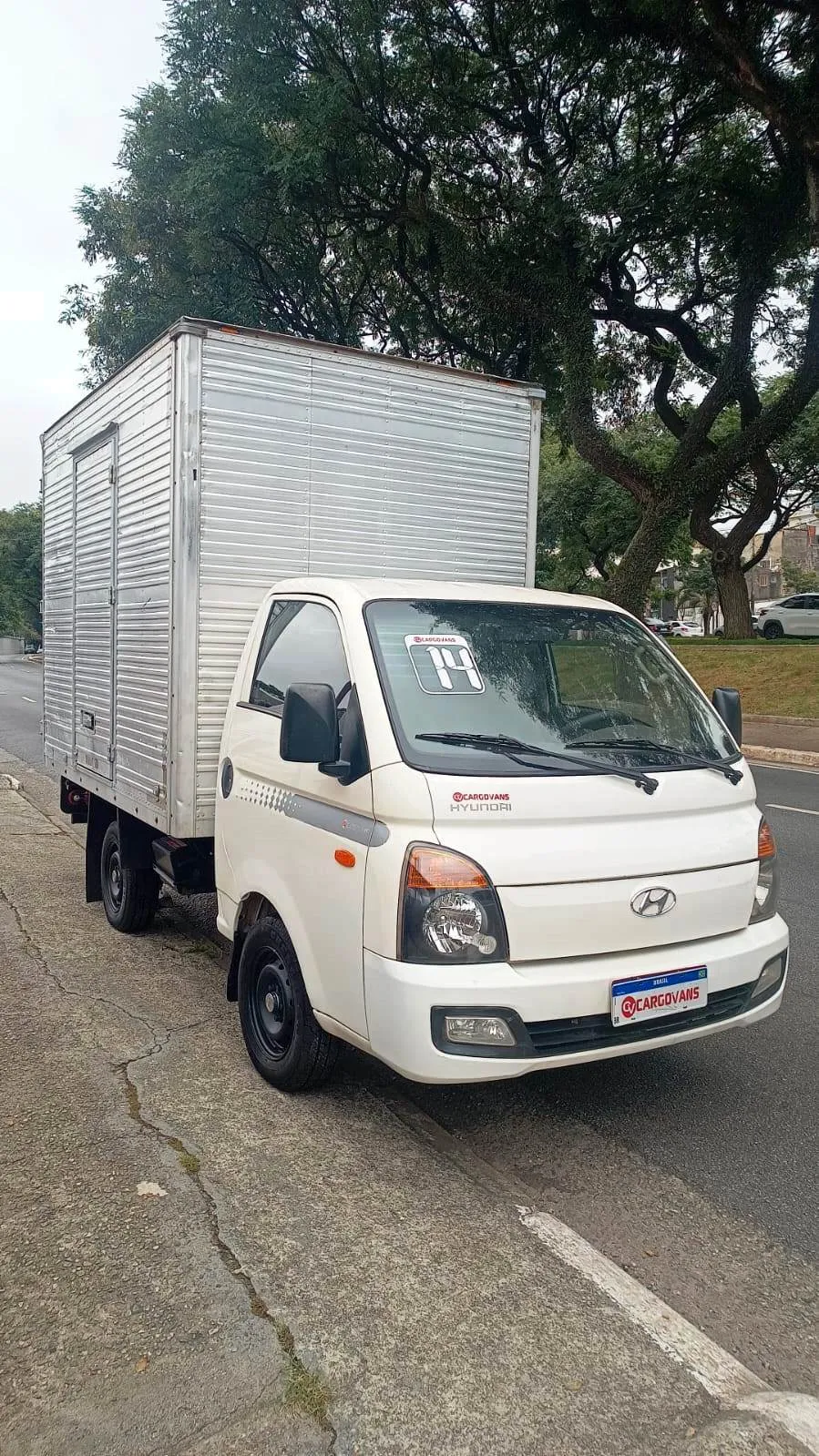 Hyundai HR 2.5 BAU 3,00 X 2,20 X 1,80 2.5 Diesel Manual