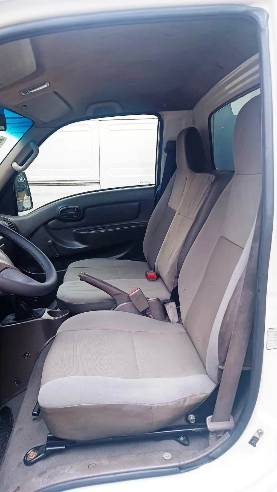 Hyundai Hr 2.5 Bau 3,00x 2,20x 1,80 2.5 Diesel Manual
