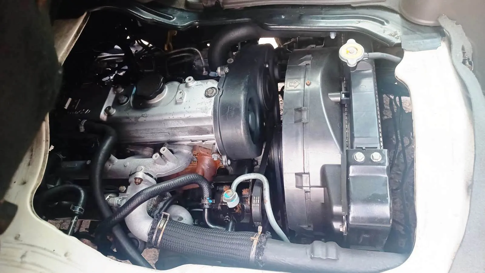 Hyundai Hr 2.5 Bau 3,00x 2,20x 1,80 2.5 Diesel Manual