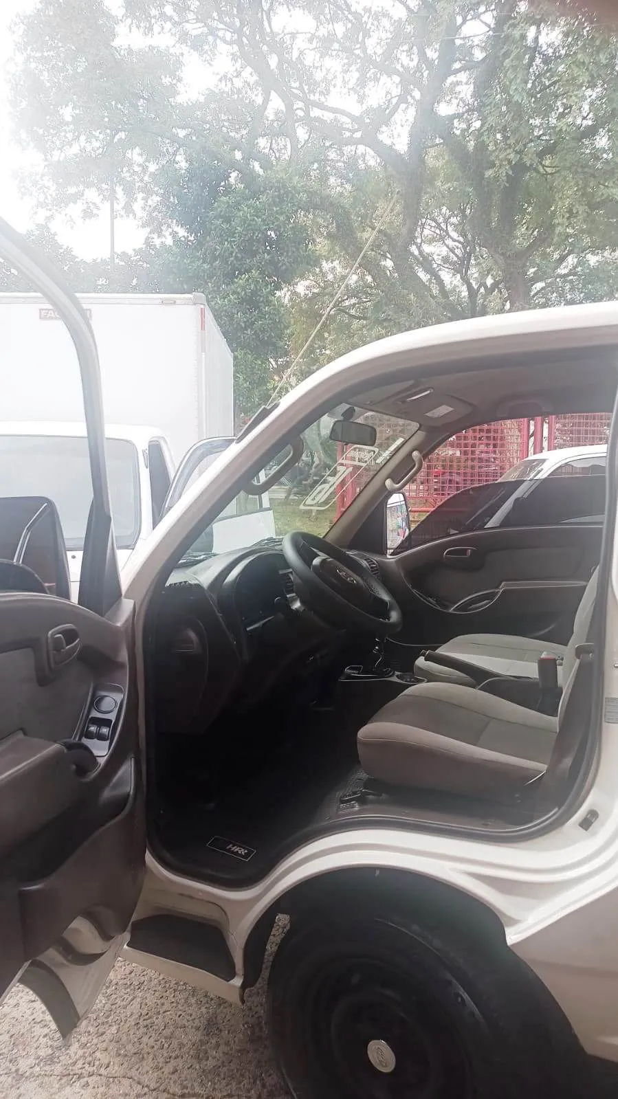 Hyundai HR 2.5 BAU 3,00X 2,20X 1,80 2.5 Diesel Manual