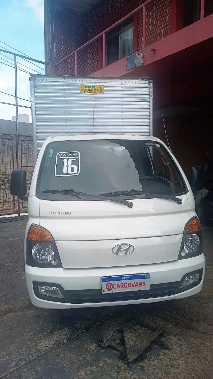 Hyundai HR 2.5 BAU 3,00X 2,20X 1,80 2.5 Diesel Manual