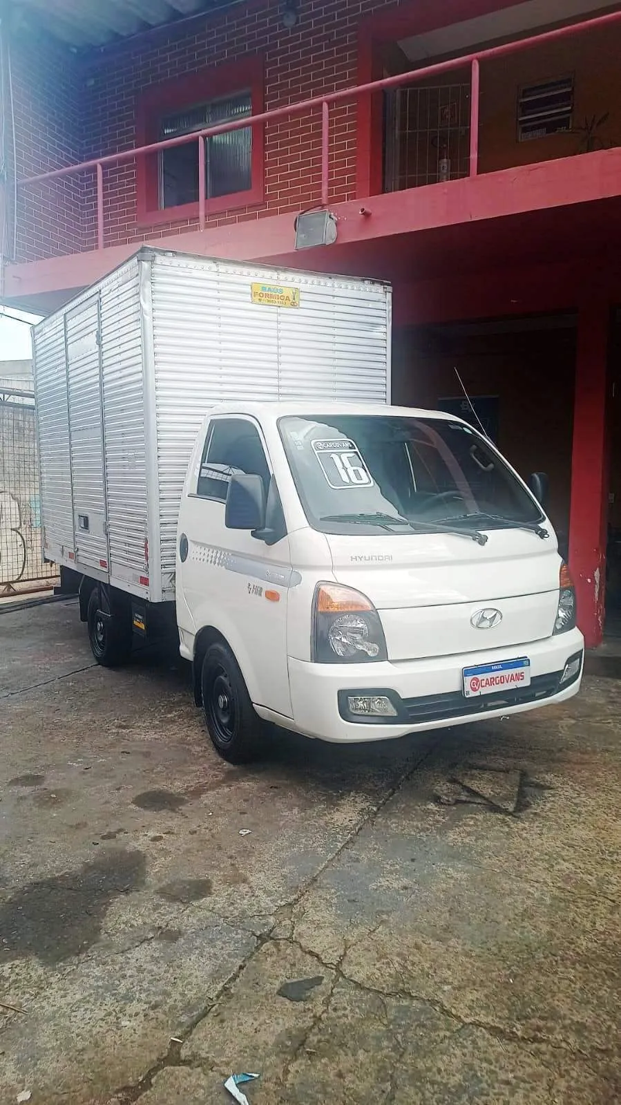 Hyundai HR 2.5 BAU 3,00X 2,20X 1,80 2.5 Diesel Manual