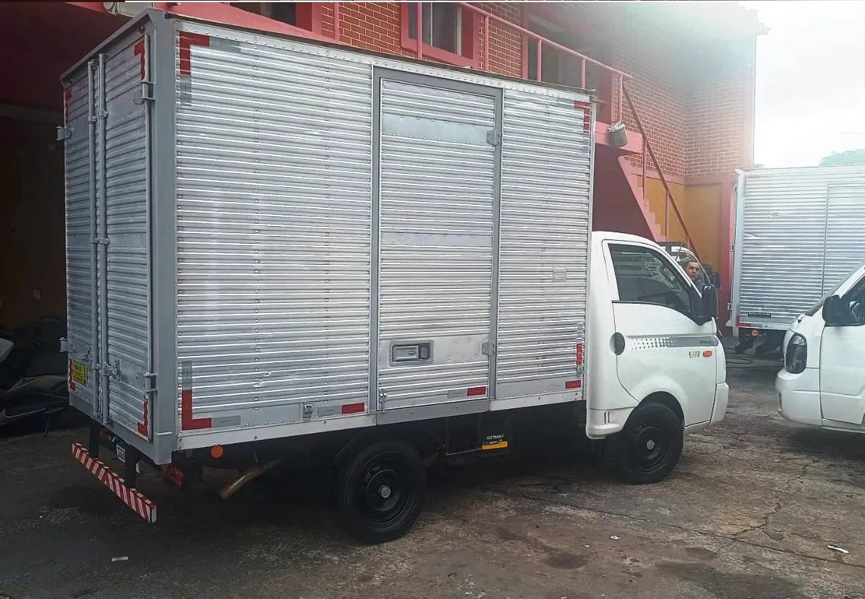 Hyundai HR 2.5 BAU 3,00X 2,20X 1,80 2.5 Diesel Manual