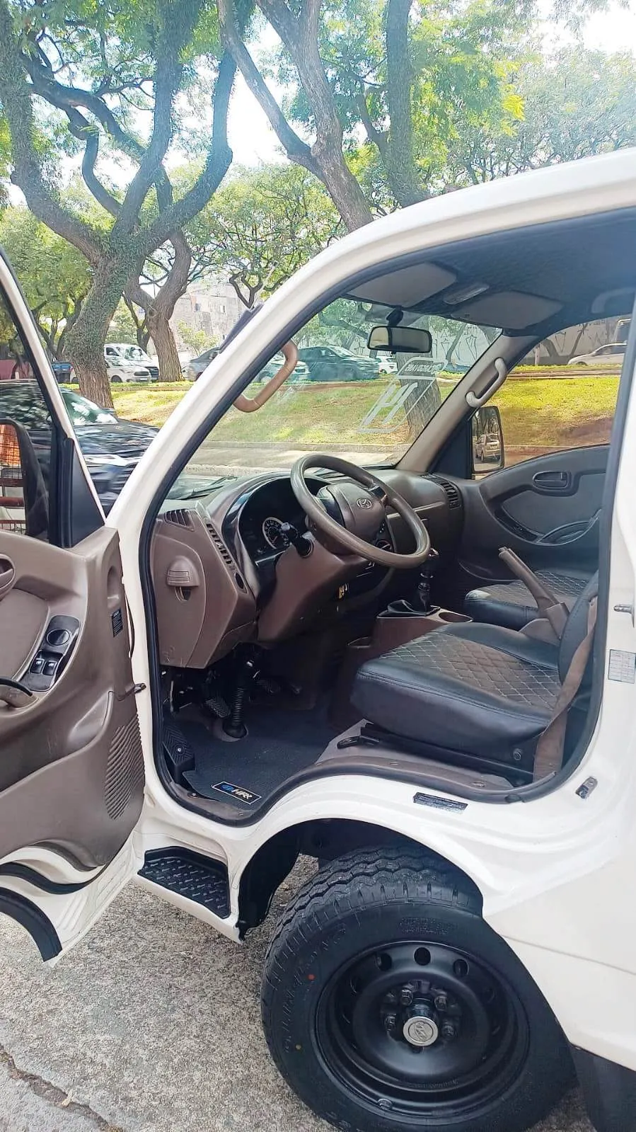 Hyundai HR 2.5 CARROCERIA ABERTA 2.5 Diesel Manual