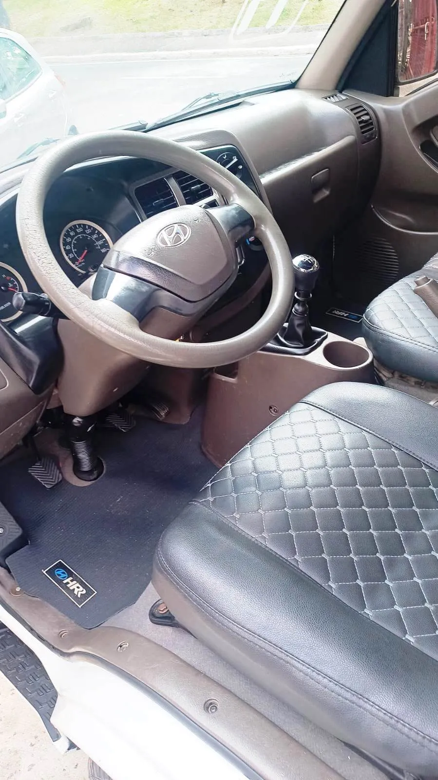 Hyundai HR 2.5 CARROCERIA ABERTA 2.5 Diesel Manual
