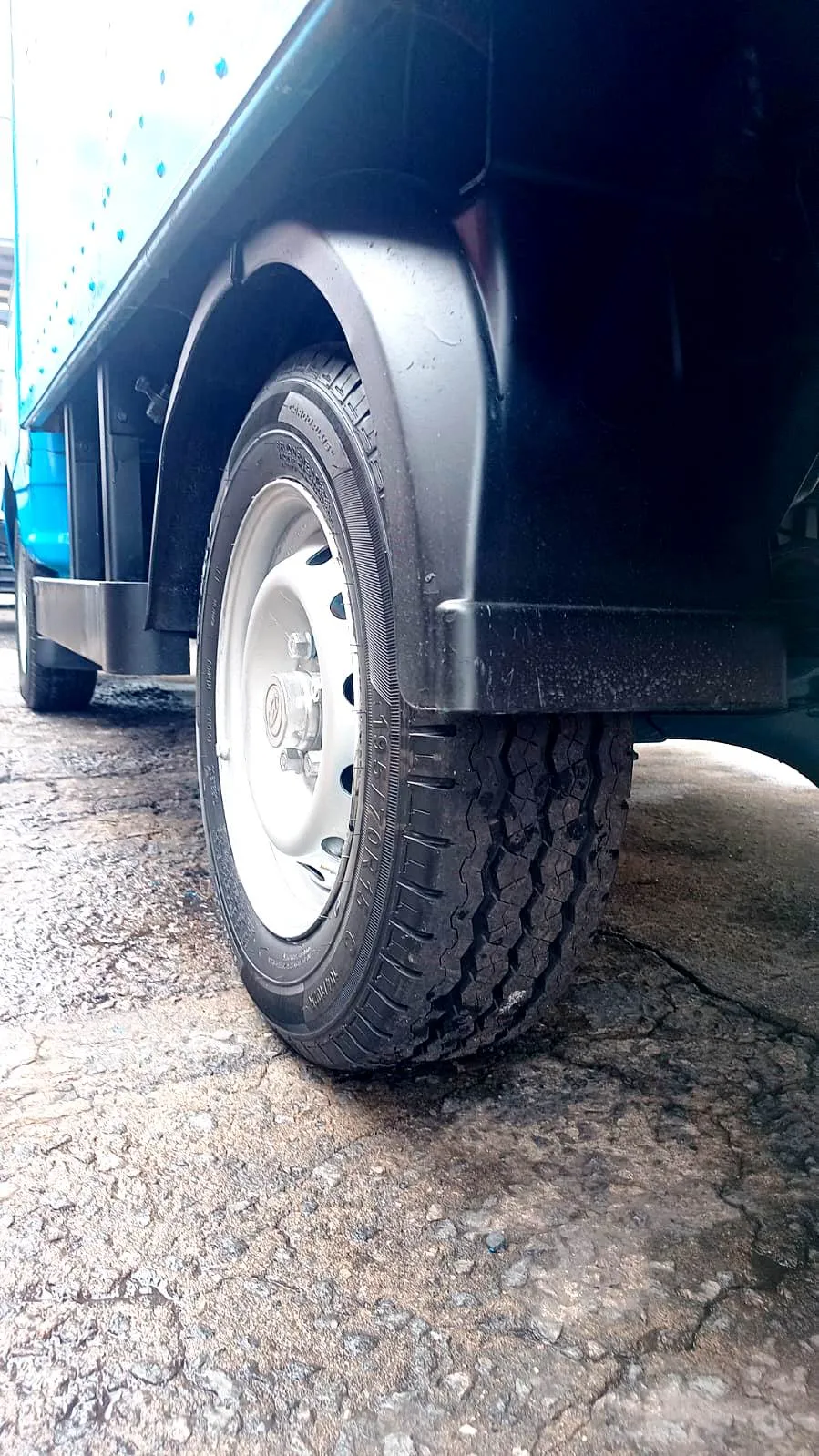 Hyundai Hyundai HR 2.5 Turbo diesel 2.5 Diesel Manual