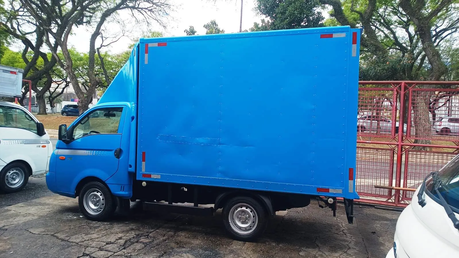 Hyundai Hyundai HR 2.5 Turbo diesel 2.5 Diesel Manual