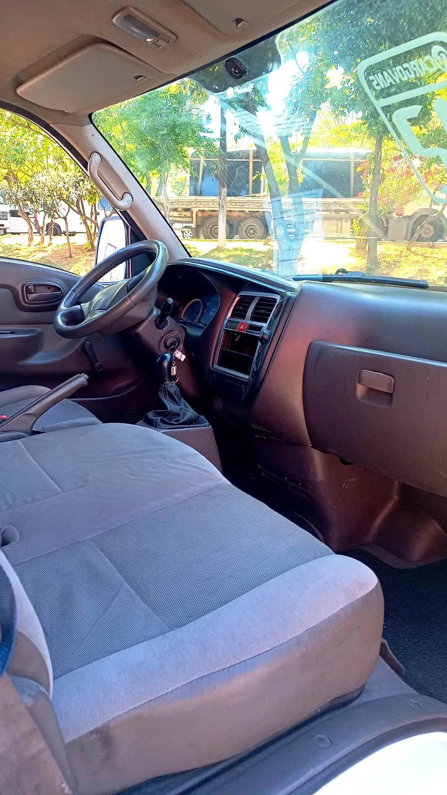 Hyundai HYUNDAI HR 2.5 turbo diesel 2.5 Diesel Manual