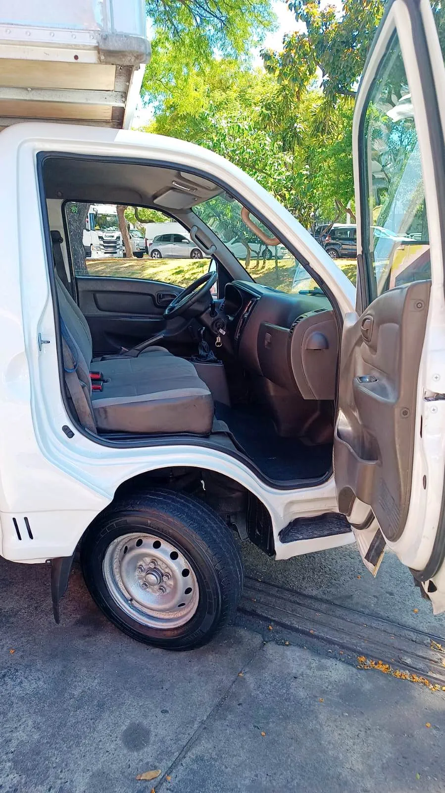 Hyundai HYUNDAI HR 2.5 turbo diesel 2.5 Diesel Manual