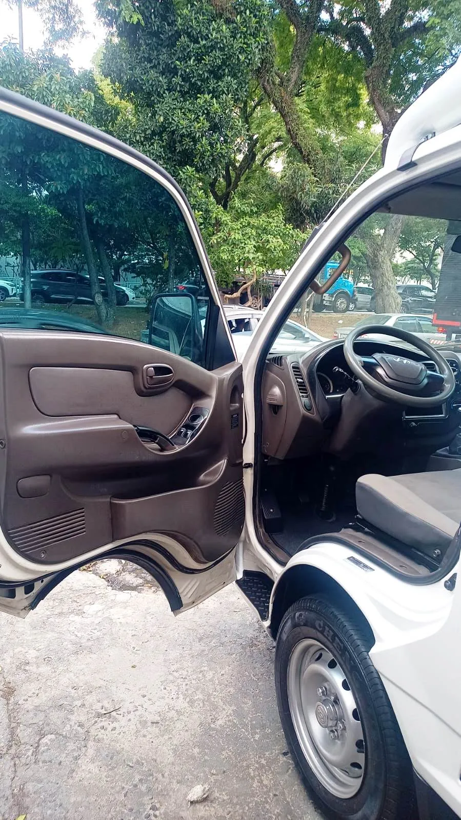 Hyundai HYUNDAI HR 2.5 Turbo diesel 2.5 Diesel Manual