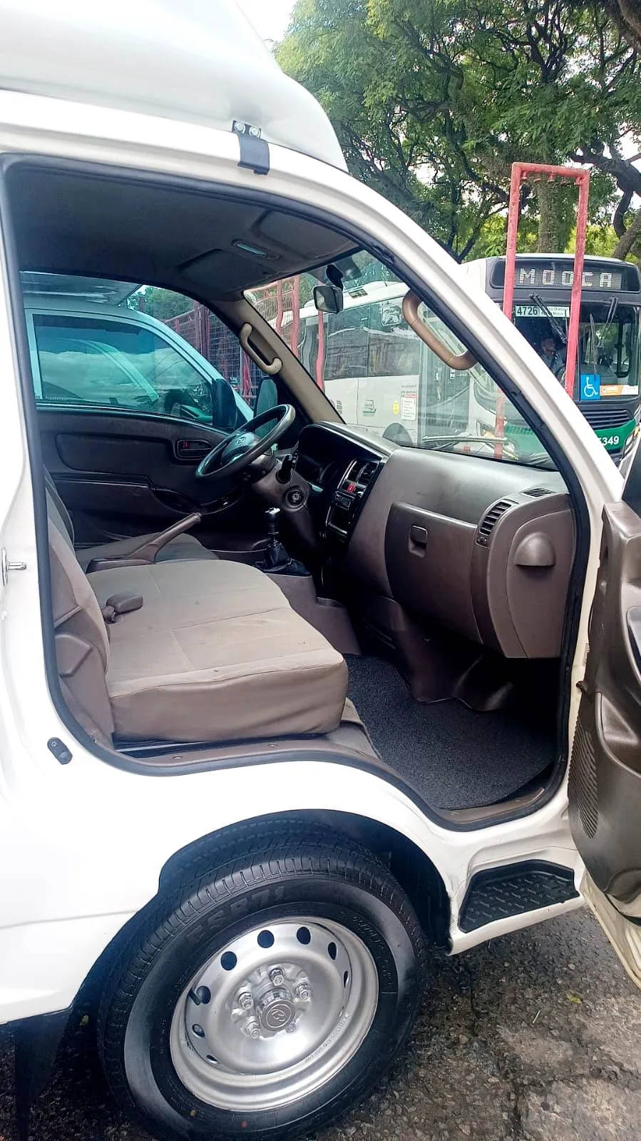 Hyundai HYUNDAI HR 2.5 Turbo diesel 2.5 Diesel Manual