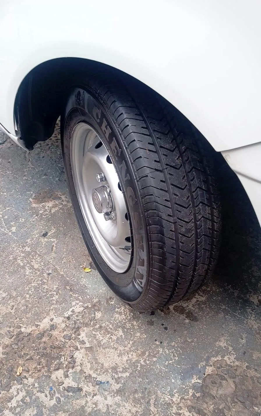 Hyundai HYUNDAI HR 2.5 Turbo diesel 2.5 Diesel Manual