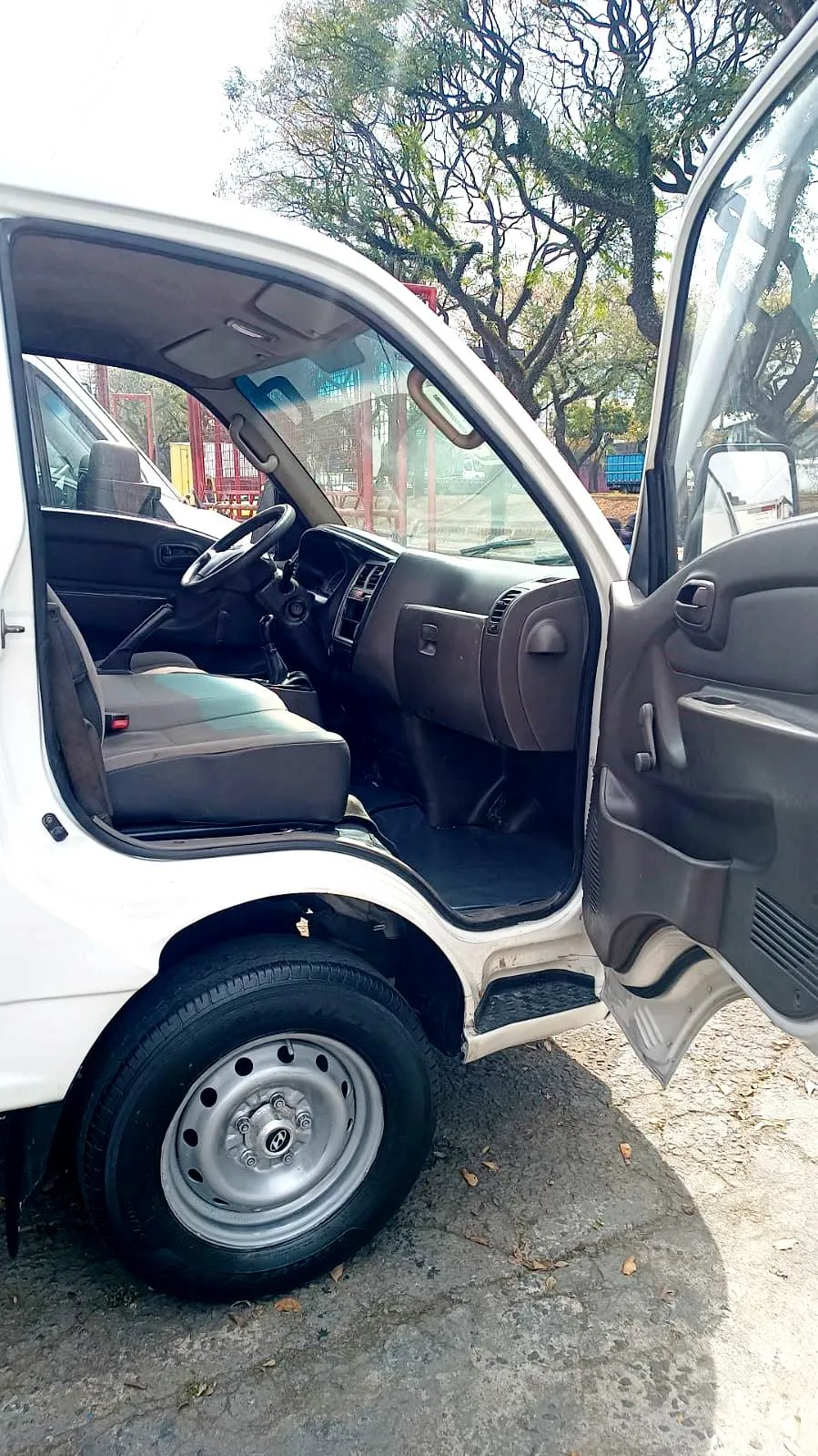Hyundai Hyundai HR turbo diesel 2.5 Diesel Manual
