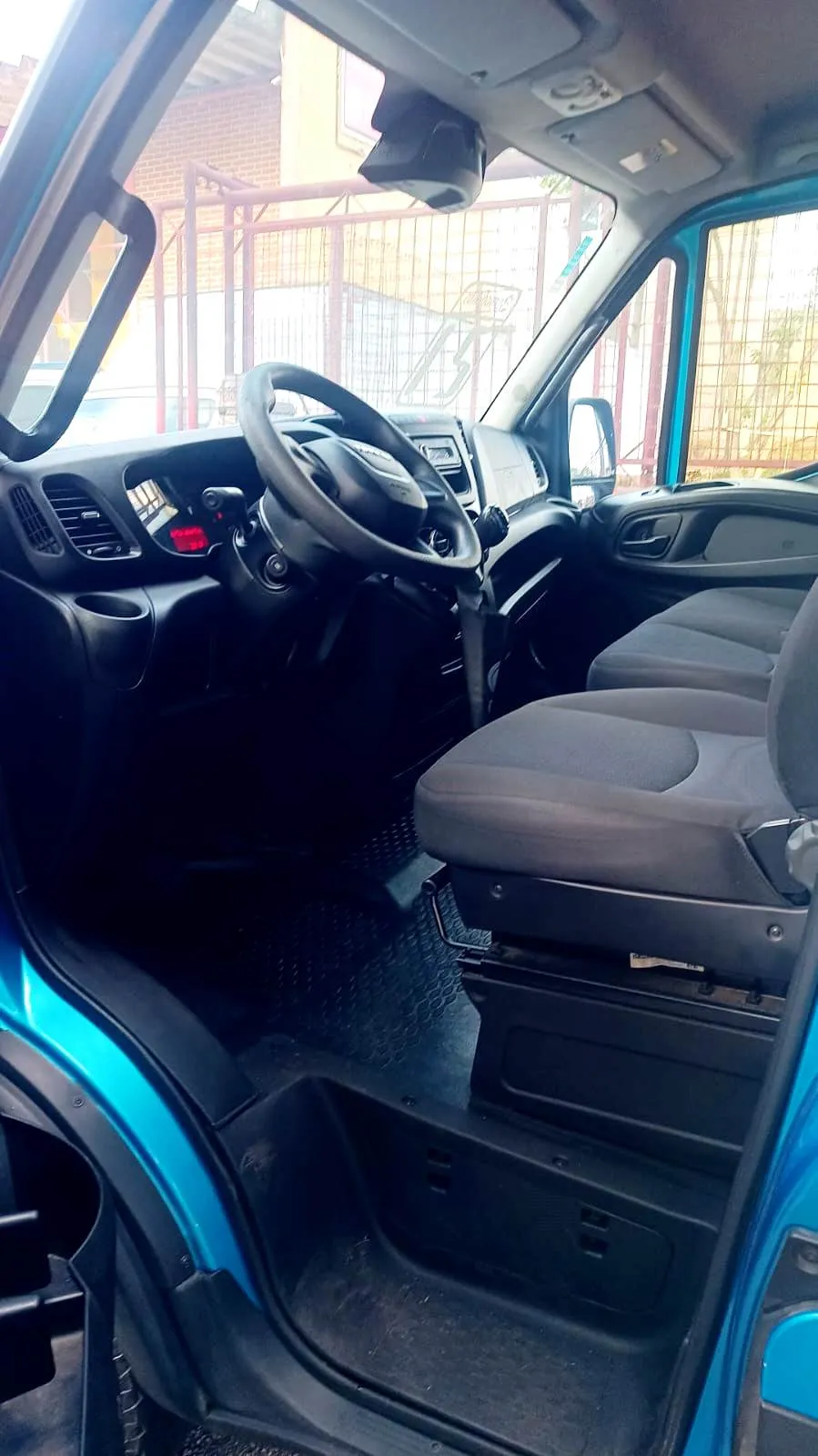 Iveco daily 35.150 caminhonete sider 3.0 Diesel Manual