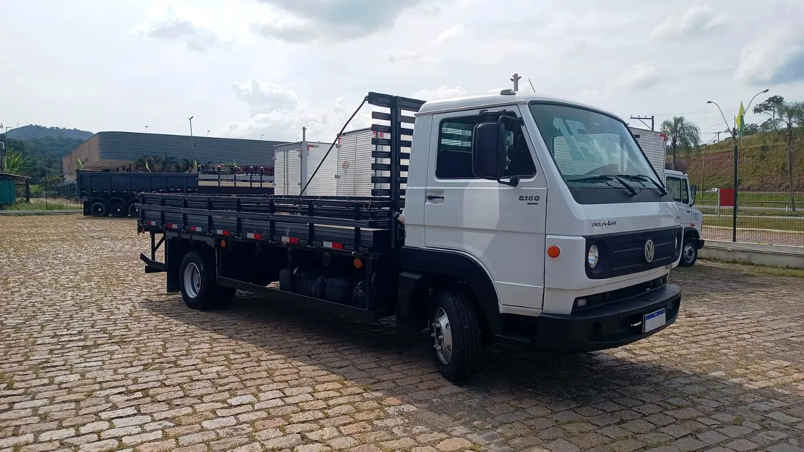 Volkswagen Delivery 8.160 3.0 Álcool Manual