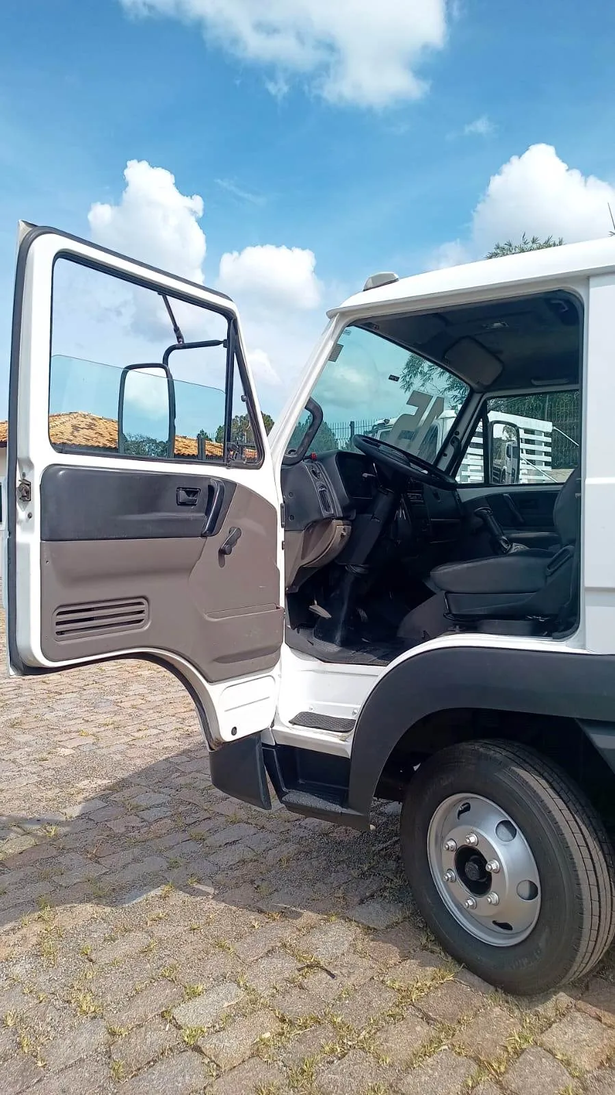 Volkswagen Delivery 8.160 3.0 Álcool Manual